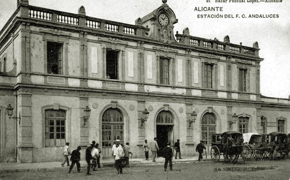 Estación La Marina_carruajes ppios sXX_entreda ppal