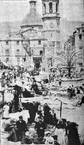 Vista Alcoy_Plaza Mayor en dia de feria_1900